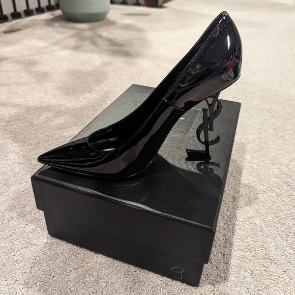 YSL Black Patent Leather Pumps Pointed Toe Monogram size 39 / US 9 - Picture 2 of 7